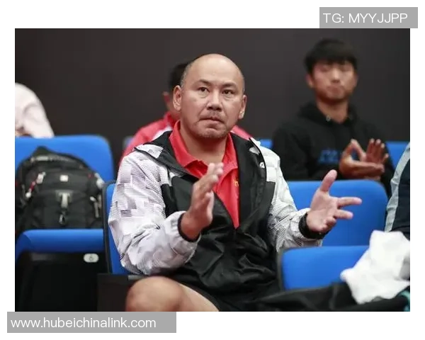 成都网球队逆袭之路揭秘：从默默无闻到城市联赛冠军的奋斗历程