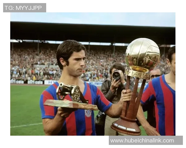 近代足球明星名单盘点与成就分析探索