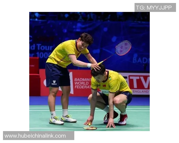 杭州羽毛球队与成都羽毛球队赛后复盘战术分析与总结